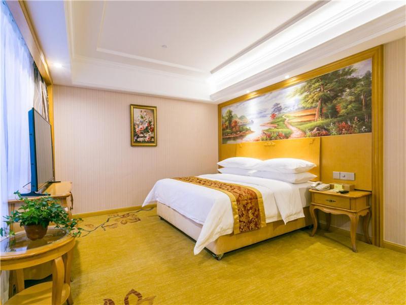 Vienna International Hotel Shanghai Pudong New International Exbition Central Exterior photo