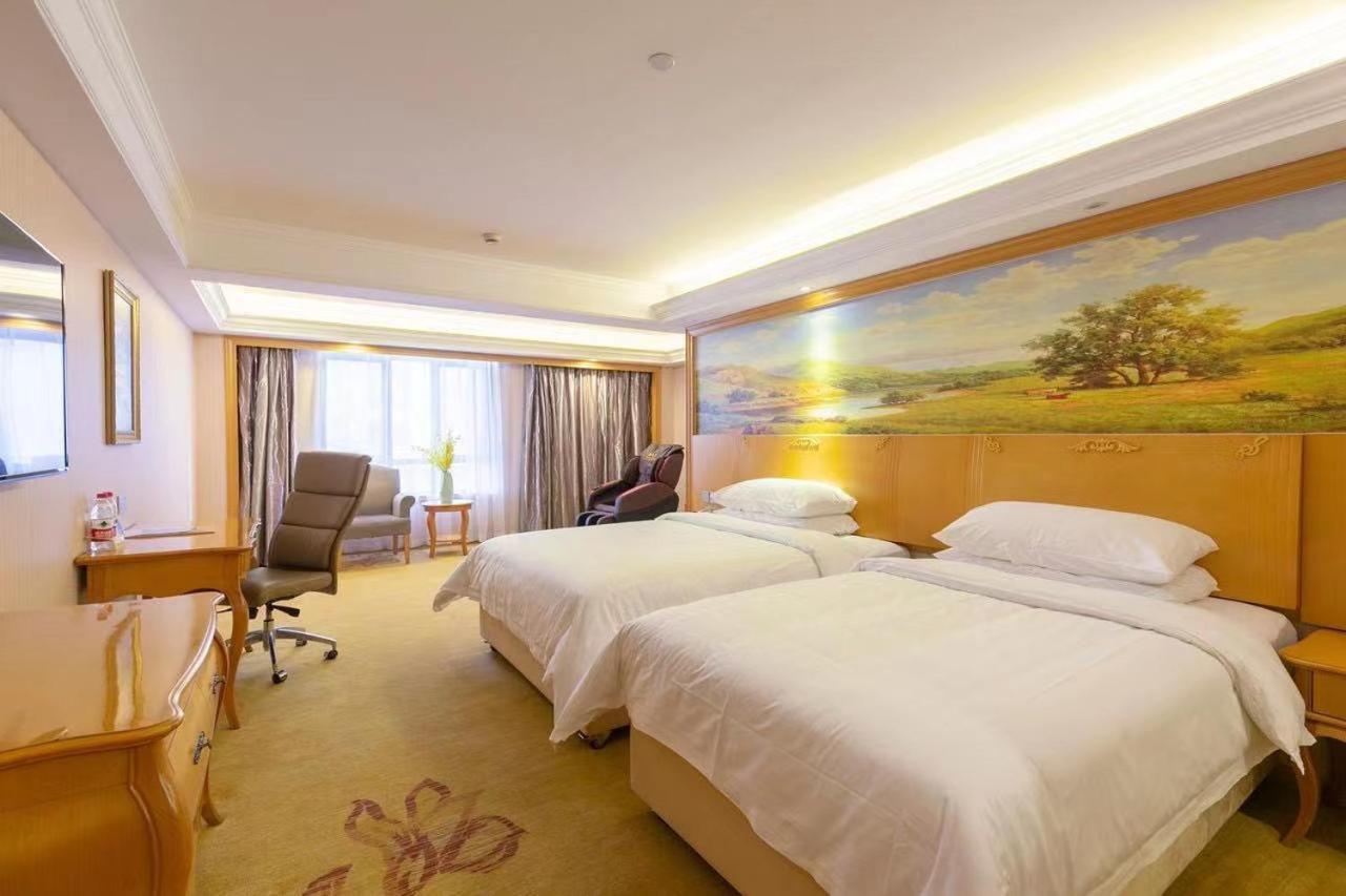 Vienna International Hotel Shanghai Pudong New International Exbition Central Exterior photo