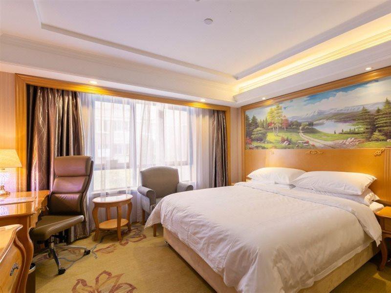 Vienna International Hotel Shanghai Pudong New International Exbition Central Exterior photo